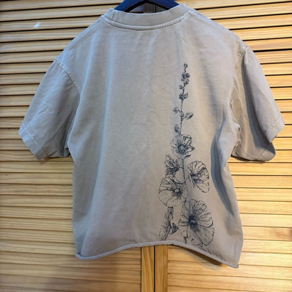 Boxed & Burlap coffee shop graphic tee small